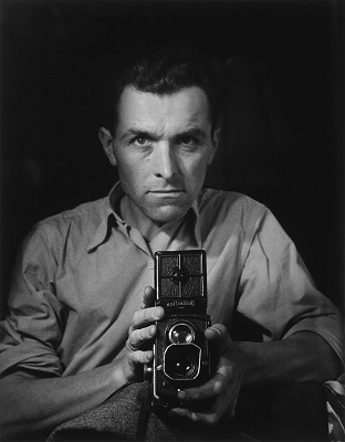 ©Robert Doisneau, Autorretrato con Rolleiflex, 1947-1