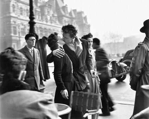 ©Robert Doisneau, El beso del Hotel de Ville, París 1950