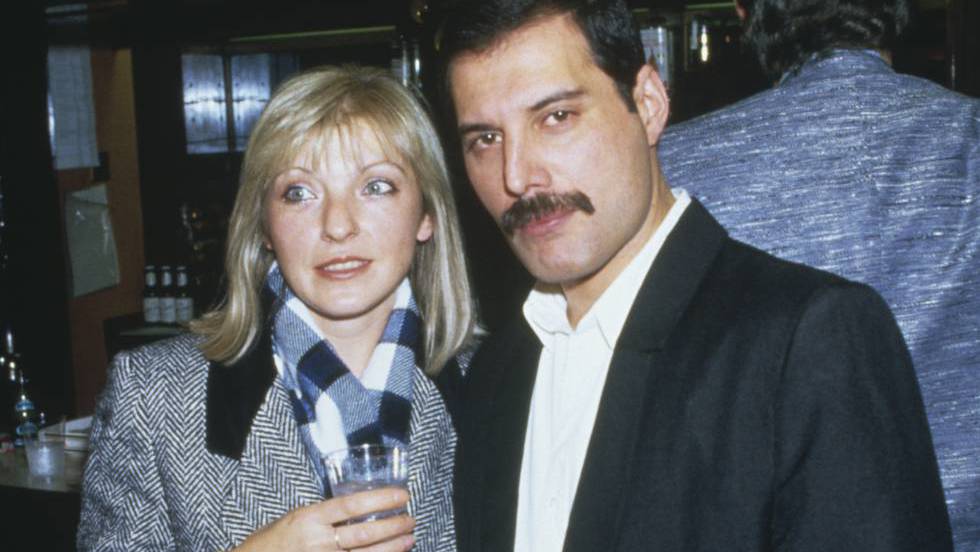 Mary Austin y Freddie Mercury