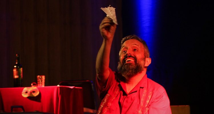 “De poemas, cantos, historias y más yerbas”, Compañía La Tirana (c)