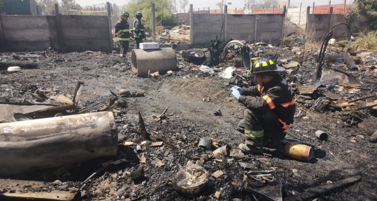 una-persona-en-estado-grave-dej-incendio-que-destruy-cuatro-mediaguas-en-la-florida-750x400.jpg