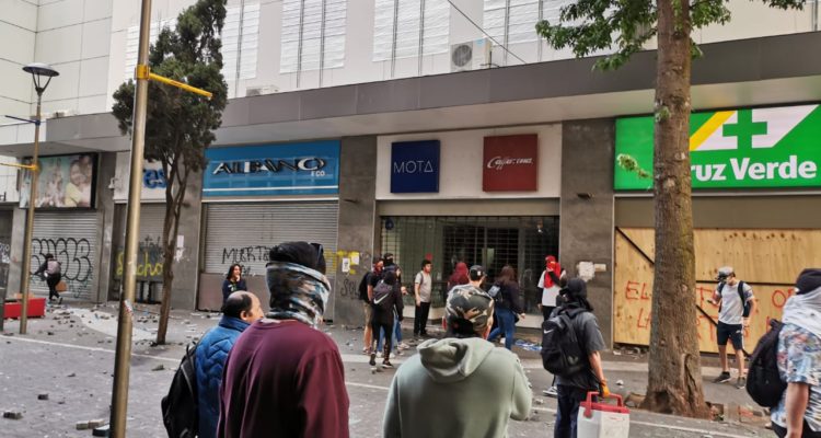 Saqueo a tienda Caffarena de Concepción | Cedidas a RBB
