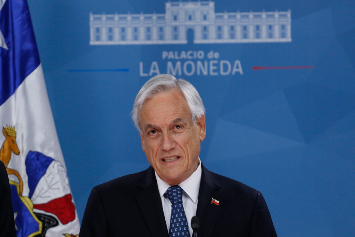 12 de Noviembre de 2019 | Presidente Piñera anuncia reintegro de policías en retiro y llama a “acuerdo por la paz” | Agencia UNO