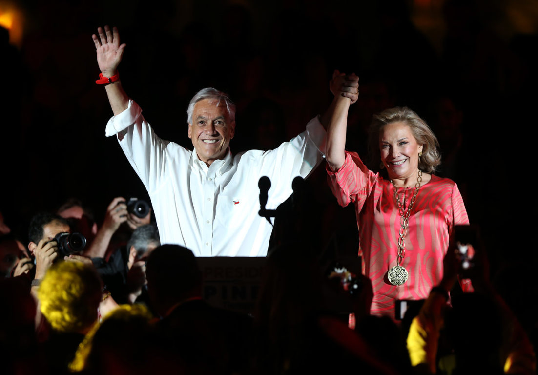16 de Noviembre del 2017 | Sebastián Piñera realiza cierre de su campaña presidencial, junto a parlamentarios y adherentes, en el Parque Renato Poblete de la Comuna de Quinta Normal | Agencia UNO