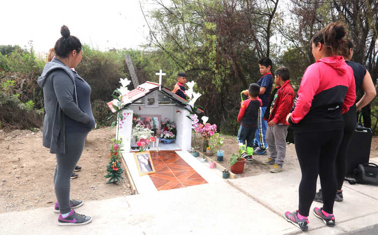 Inauguran animita en honor a joven María José Zambra | Juan Carlos Pizarro | Diario El Día