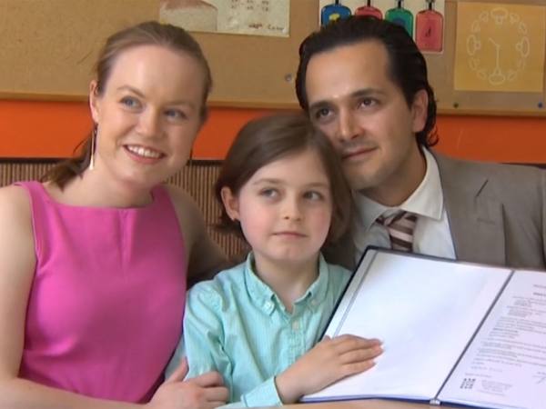 Laurent Simons y sus padres | CNN