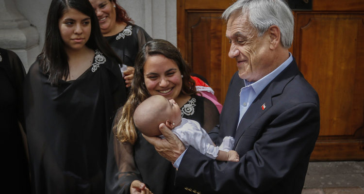 Piñera en ceremonia de Navidad | Agencia UNO