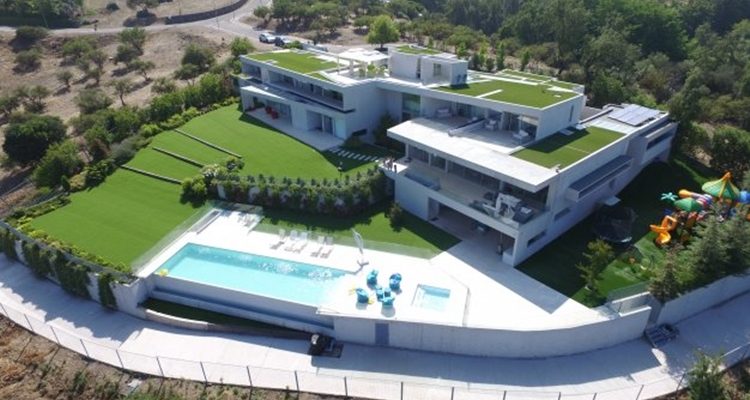 La mansión desde el aire