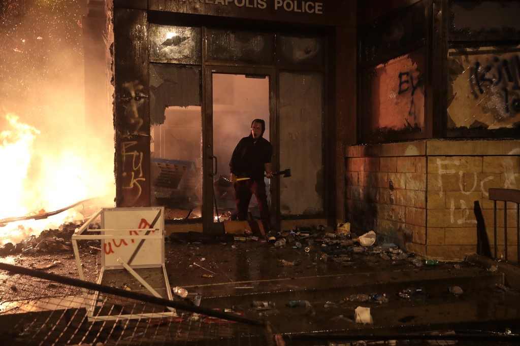 Incendio en Comisaría | Scott Olson | Getty Images | AFP