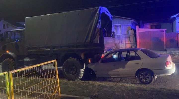 Conductor ebrio y sin licencia se estrella contra camión del Ejército ...