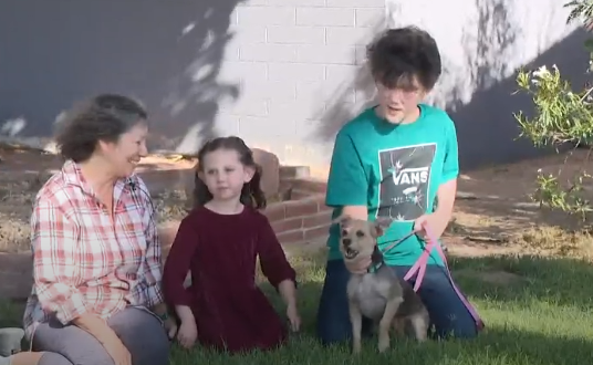 La familia y su perra Olive | 12 News