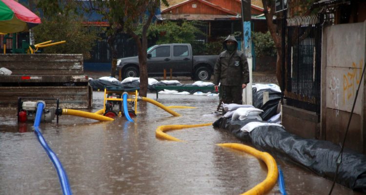 Calle anegada en El Bosque | Agencia UNO