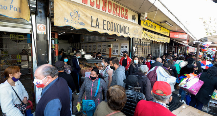 Aglomeraciones en compras previas a Fiestas Patrias | Agencia UNO