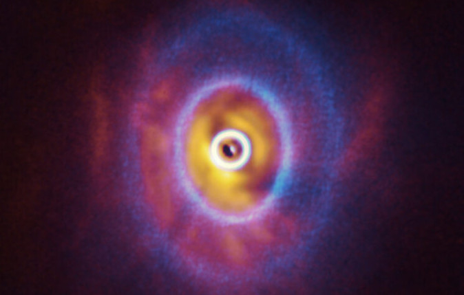 GW Orionis, un sistema estelar triple con peculiares características en la zona interna | ALMA
