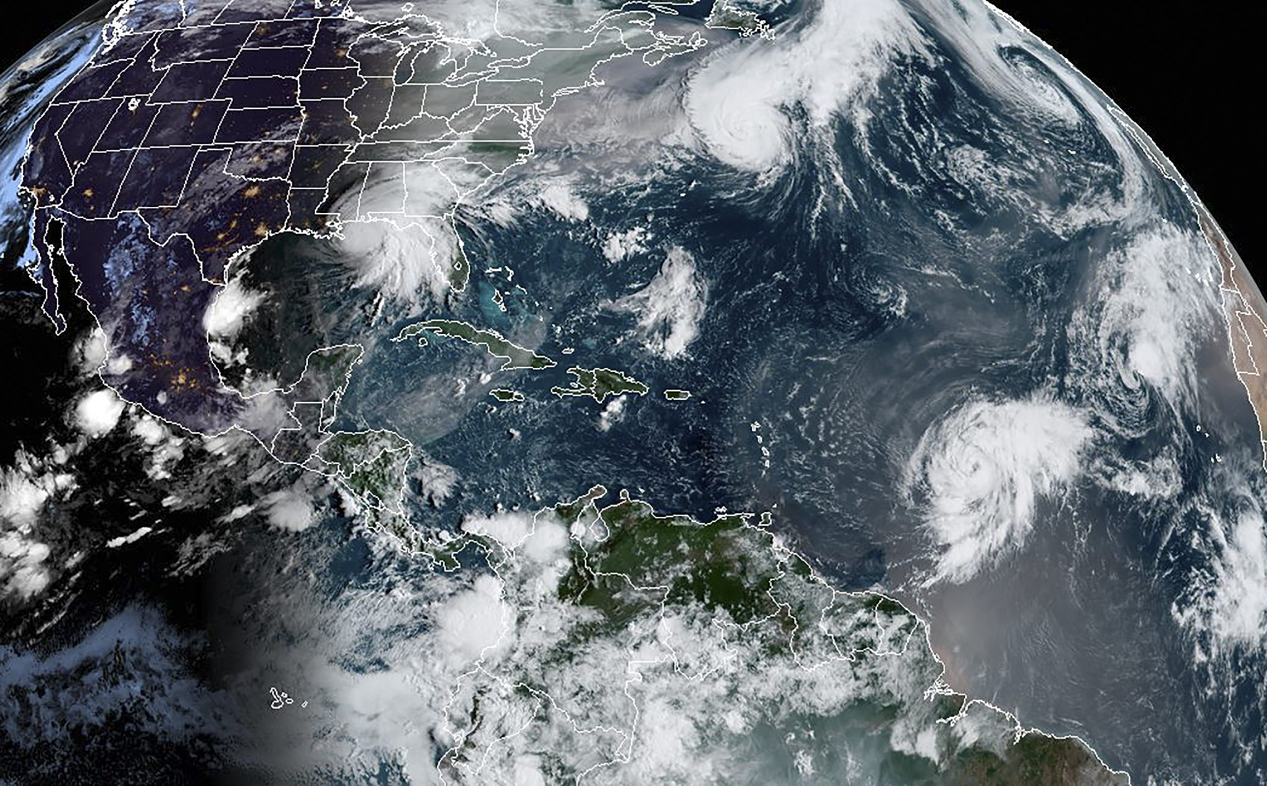 RAMMB | NOAA | AFP