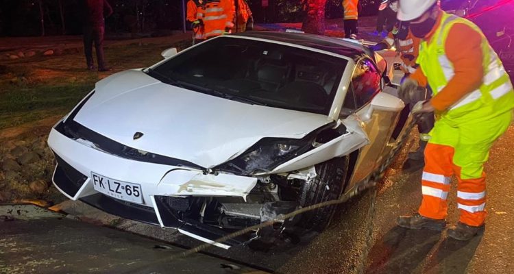 Conductor de Lamborghini protagoniza violenta colisión en Viña del Mar:  vehículo terminó destruido | Nacional | BioBioChile