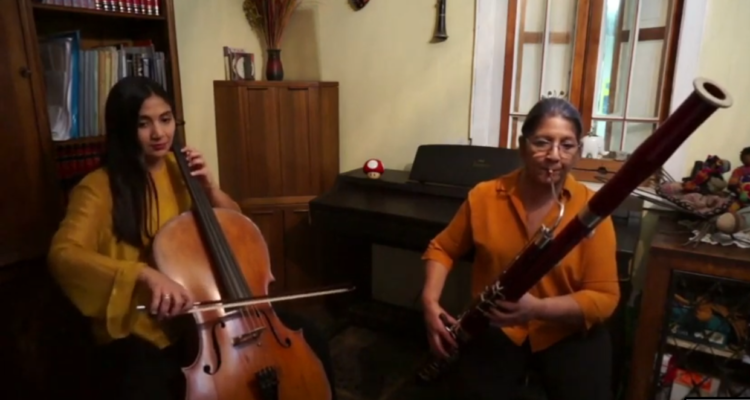 Soledad Avalos y Edit (Cello) en Concierto Popular para las y los Trabajadores de la Salud