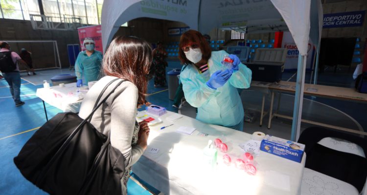 Toma de exámenes en Estación Central | Agencia UNO