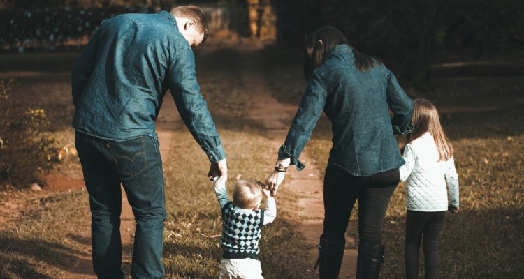 Disciplina positiva, el método de crianza sin castigos que se basa en el entendimiento de los niños