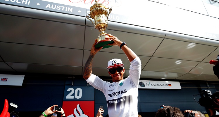 Mercedes / Oficial