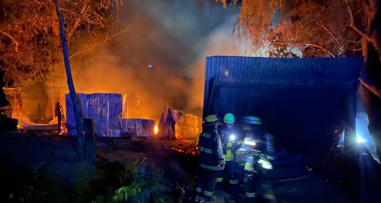 incendio-consumio-casa-en-sector-de-ex-linea-ferrea-de-los-angeles-750x400.jpeg