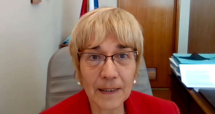 Senadora Ebensperger en instancia | Senado