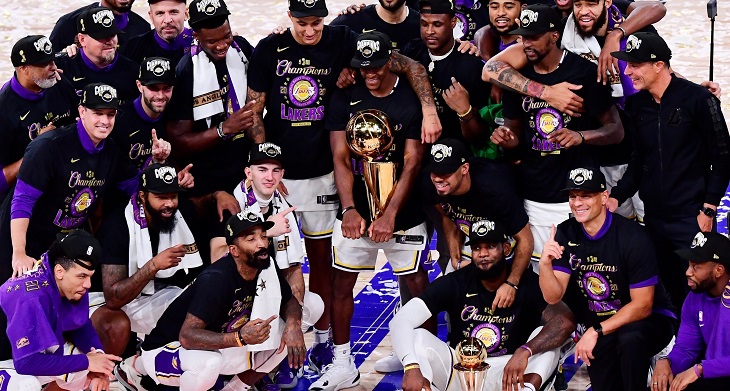 Twitter | @Lakers