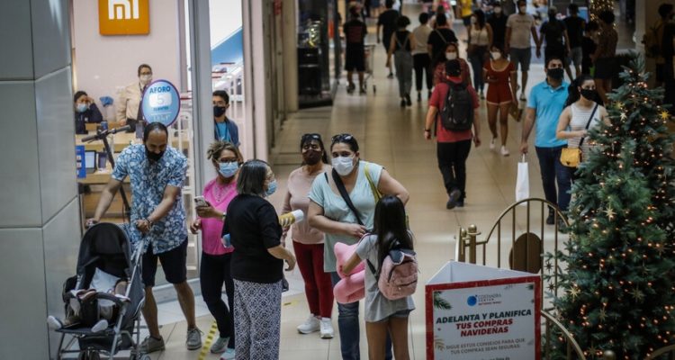 Autoridades Sebastián Beltrán | Agencia UNO
