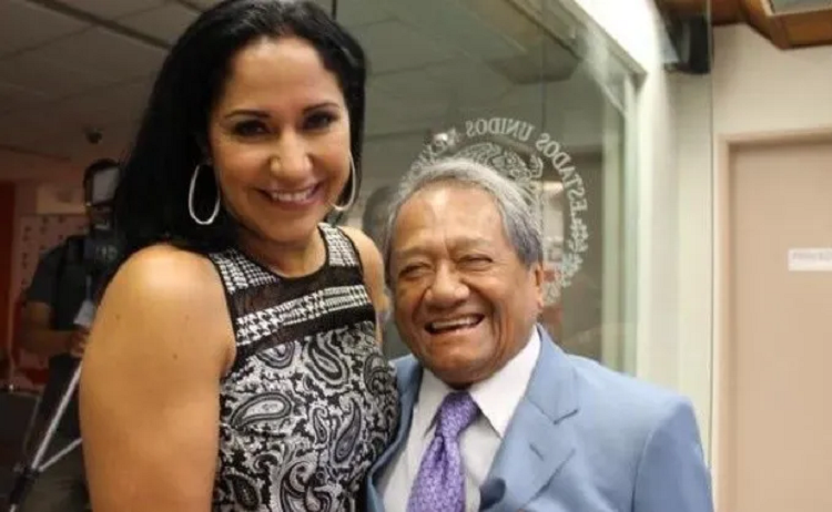 Laura Elena Villa y Armando Manzanero | Twitter
