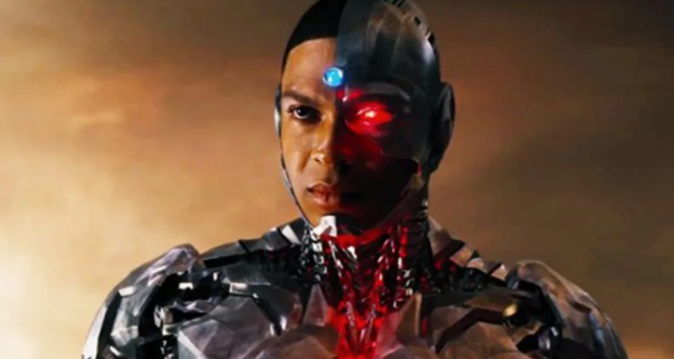 Ray Fisher interpretando a Cyborg en Justice League
