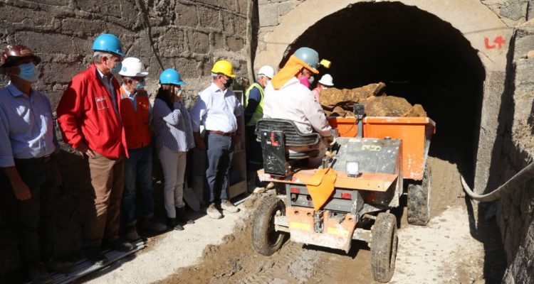 Twitter | @antoniowalkerp