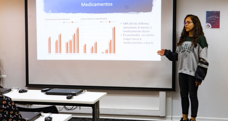 Antonia Aedo en taller de verano de Technovation Girls