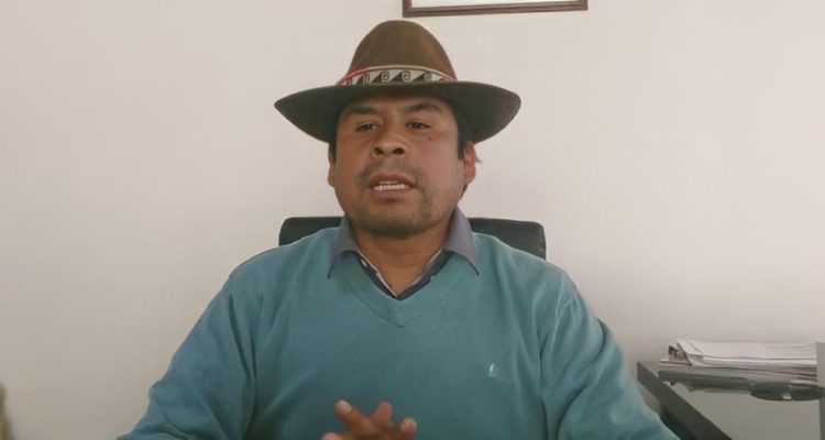 El alcalde de Colchane acusa que migrantes entrarían a casas aimaras en busca de comida y abrigo.