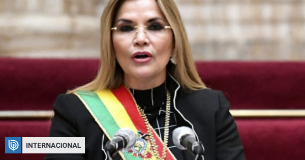 çıkık basitçe Dördüncü  Bolivian prosecutor's office orders the arrest of former President Jeanine  Annes International