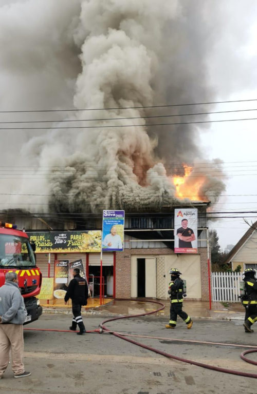 Incendio en supermercado en Loncura en Quintero