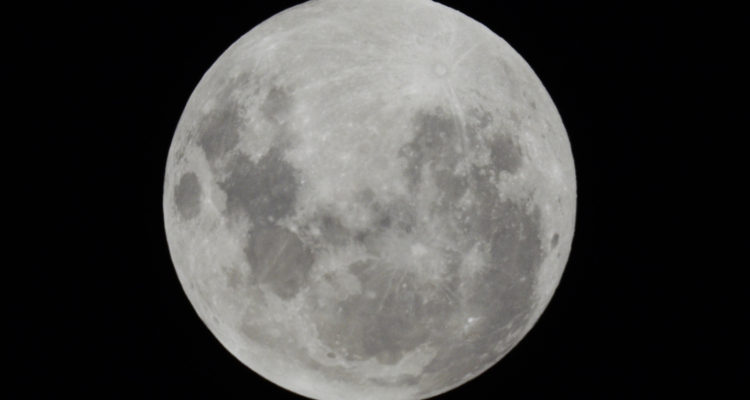 Imagen tomada por Arturo Gómez con un telescopio y una cámara Nikon el 30 de noviembre de 2020