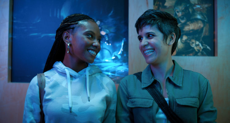 Imani Hakim y Ashly Burch en “Mythic Quest