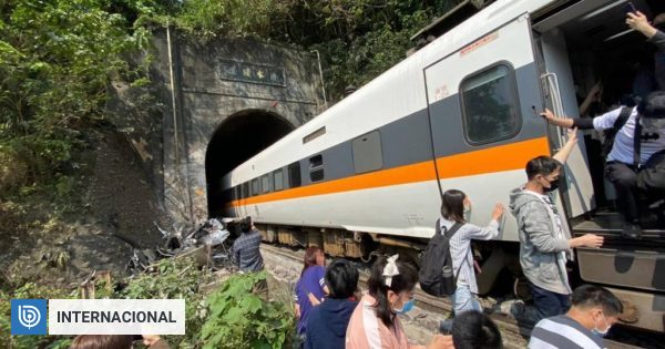 Photo of Najmenej 36 ľudí bolo zabitých pri vykoľajení vlaku na Taiwane  Medzinárodný