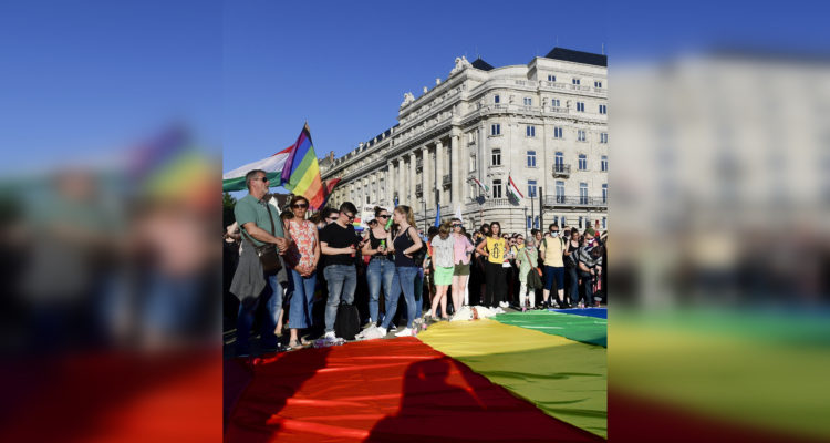 EFE | EPA | Szilard Koszticsak