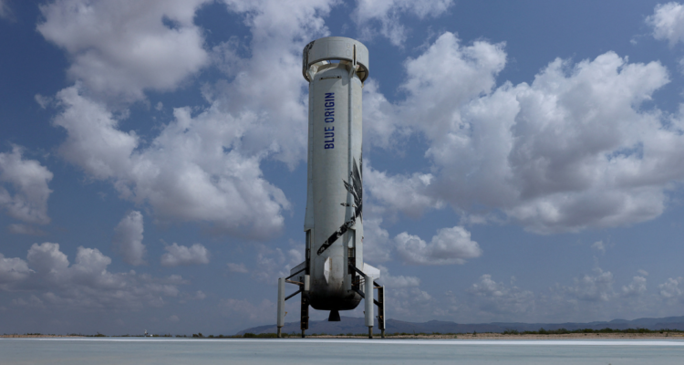 El cohete New Shepard en el que viajó Jeff Bezos al espacio | Agence France-Presse
