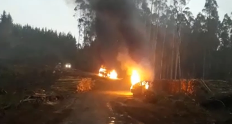 Quema de vehículos forestales | Cedido a Radio Bío Bío
