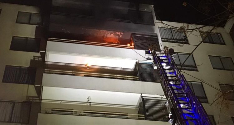 incendio-santiago-centro-edificio-evacuado-750x400.jpg