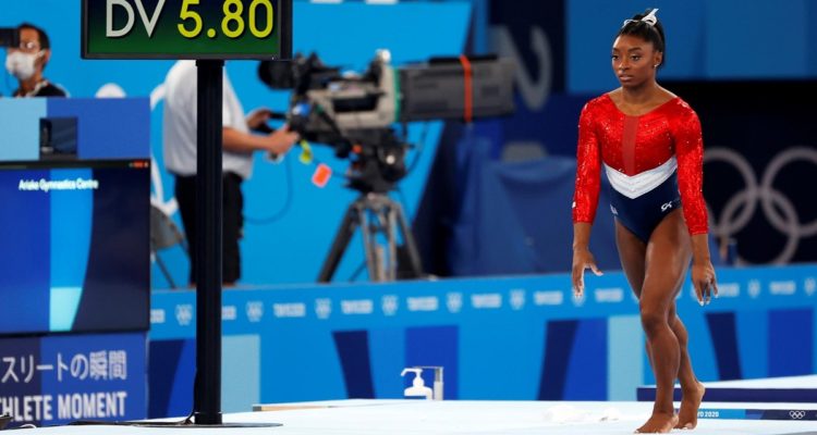 How Hwee Young | EFE