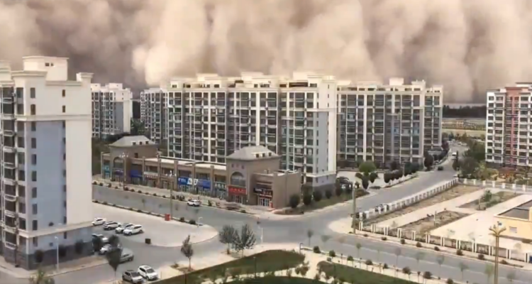 Tormenta en la ciudad china de Dunhuang | Captura
