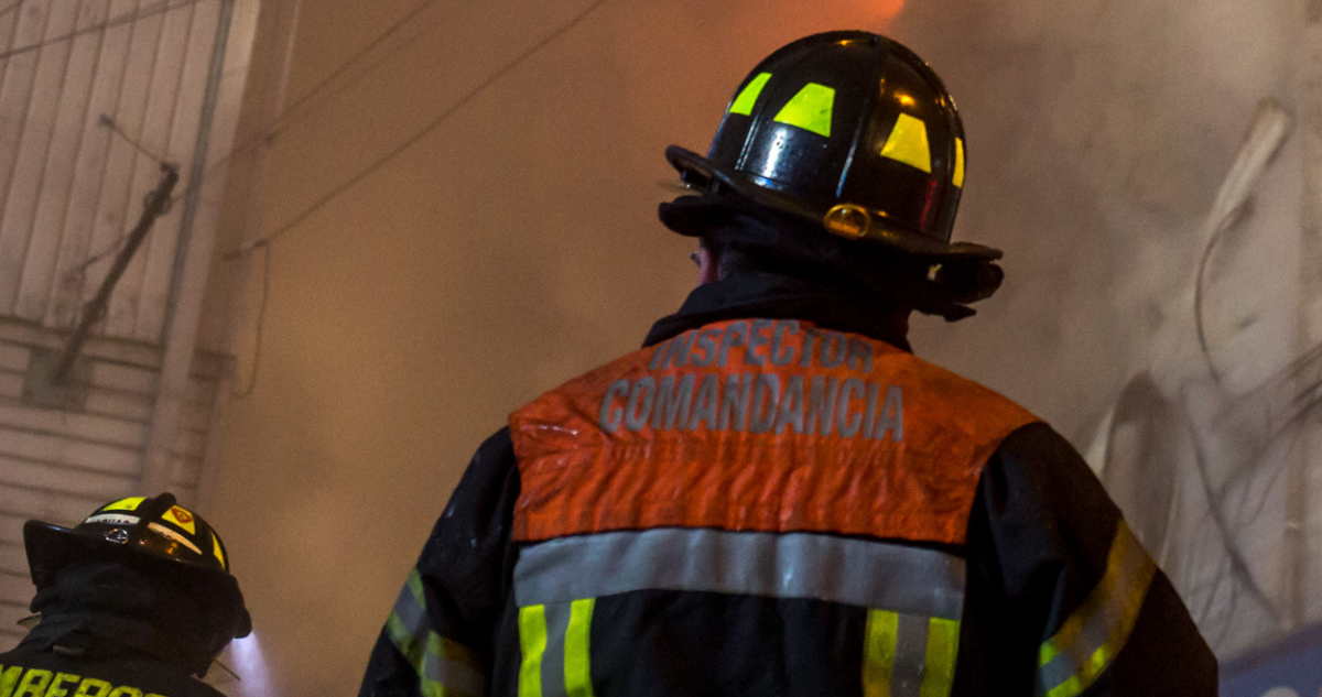 una-vivienda-destruida-otra-danos-incendio-mariquina.png