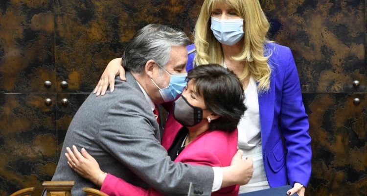 Guillier-apoya-a-Provoste