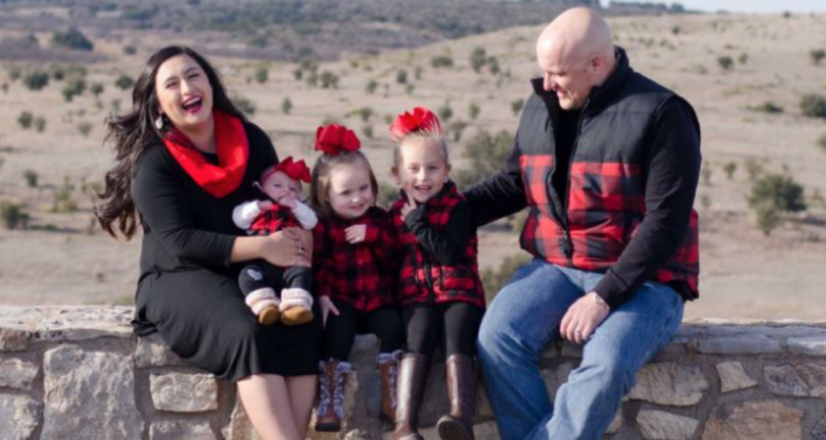 Caleb Wallace y su familia | GoFundMe