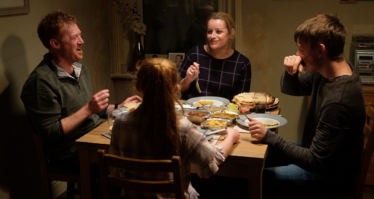 Lazos de familia, Joss Barratt (c)