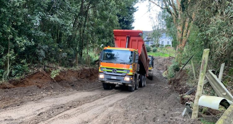 Twitter | @moploslagos
