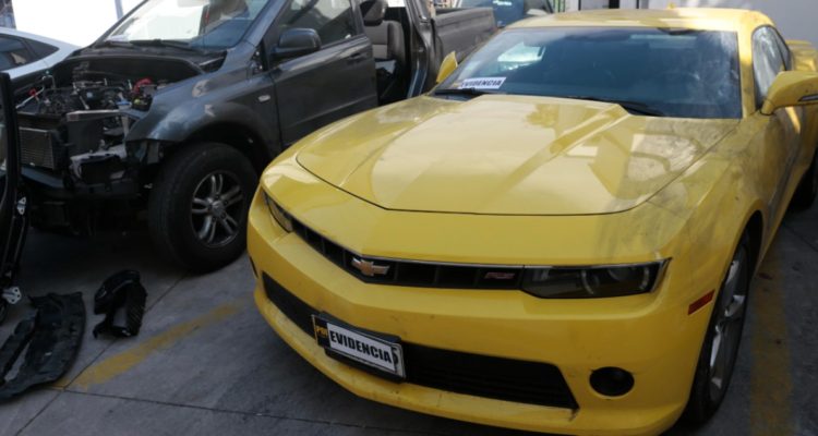 Agencia Uno | Contexto: Grupo Especial de Bienes Robados de la PDI recupera auto robado. 